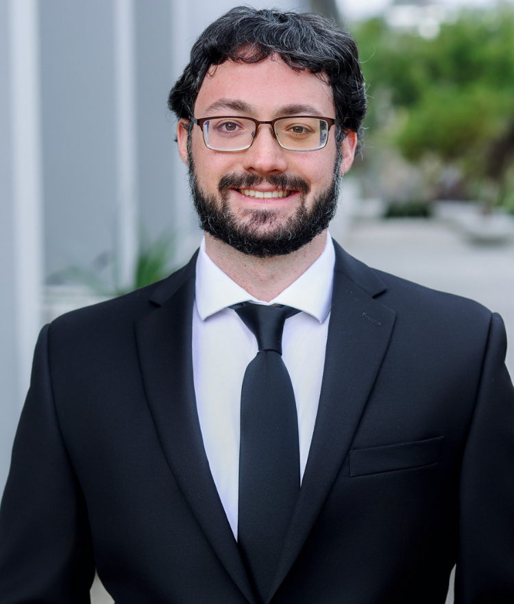 Erik Renner | Singleton Schreiber