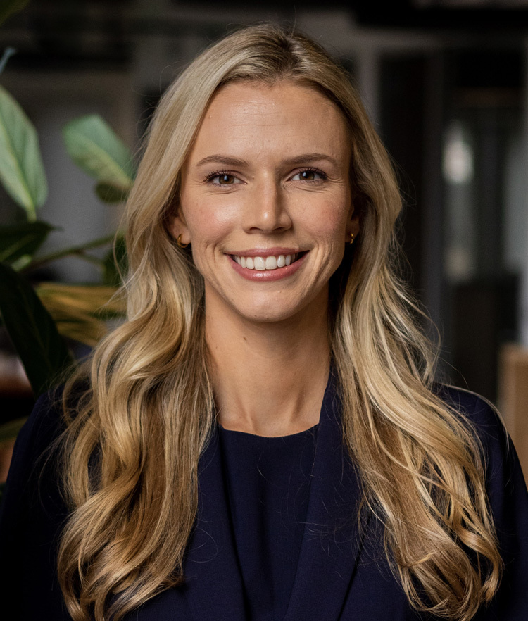 Shannon Martini, Singleton Schreiber Photo