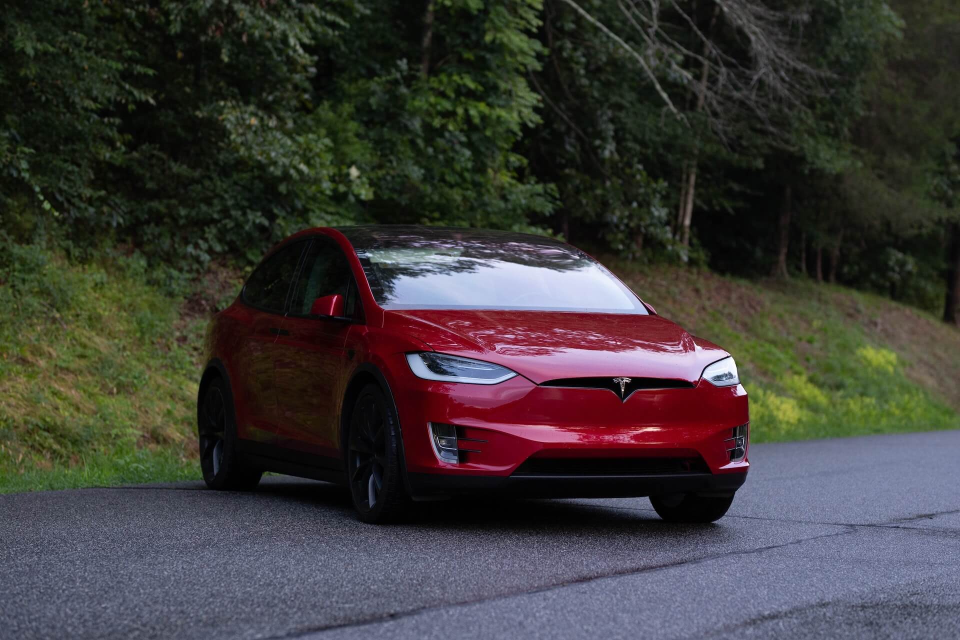 Schreiber, Siminou Lead Lawsuit Against Tesla as "Self-Driving" Death Toll on the Rise